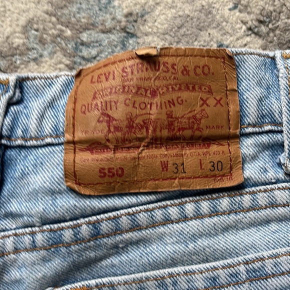 Vinage LEVI 550 Distressed Light Wash Jean Shorts - Picture 3 of 5
